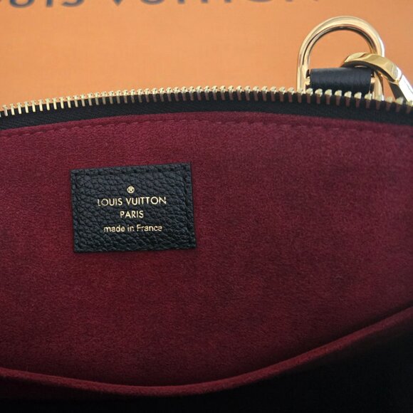 Louis Vuitton Petet Palais in Monogram Empreinte Leather in Black color - Picture 3 of 8